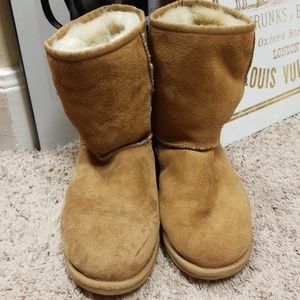 Womens Koolaburra Shearling Boot Sz 8, Chestnut
